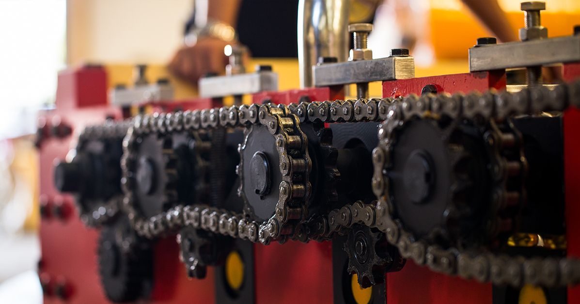 Chain and wire rope lubrication for tough industrial conditions FUCHS LUBRICANTS SWEDEN AB