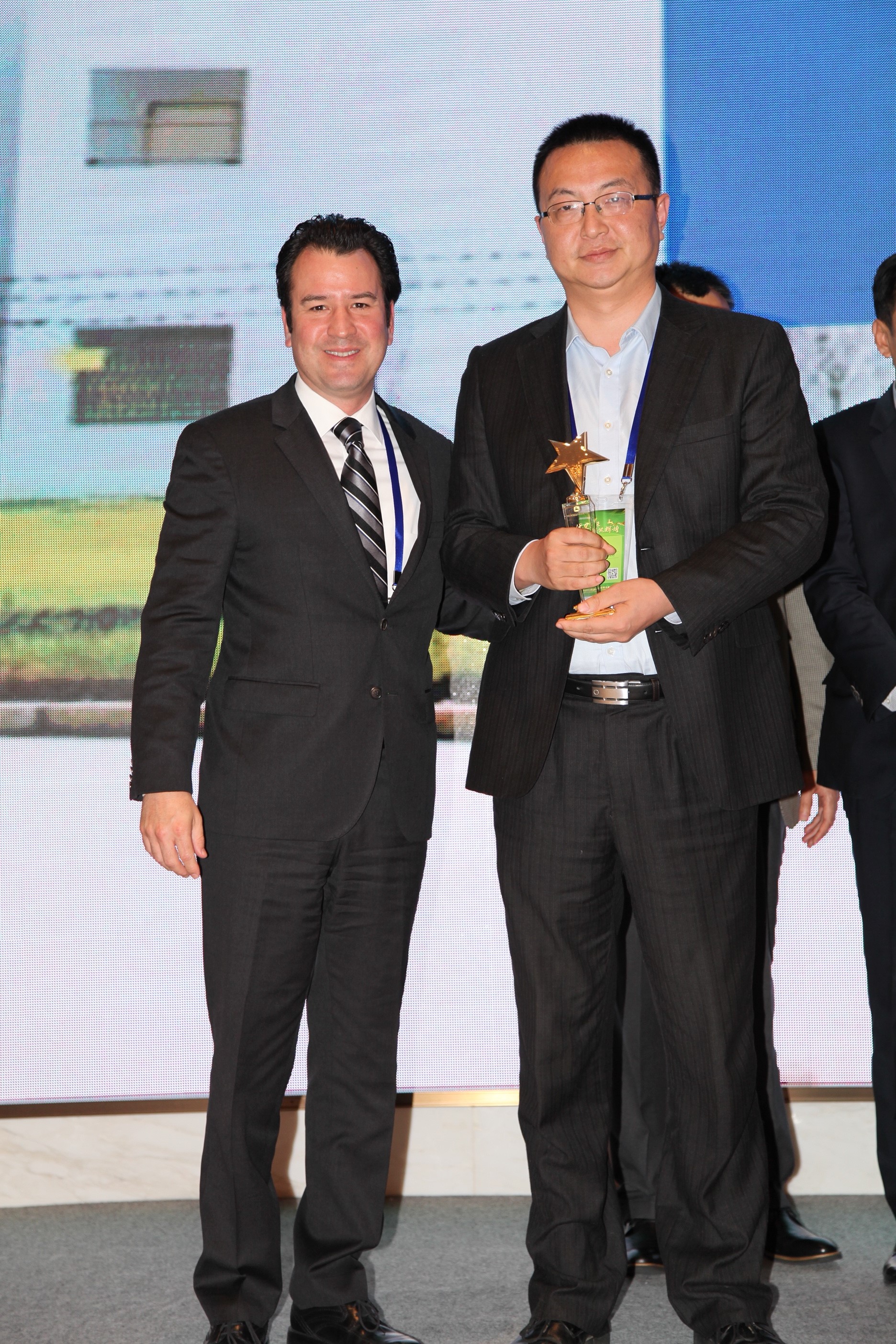 FUCHS China Won John Deere "Best Supplier in 2018" Award FUCHS China Won John Deere "Best Supplier in 2018" Award