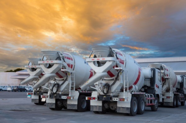 Save operating costs on your truck fleet | FUCHS LUBRICANTS SPA