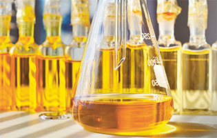 Calibrated-vessels-with-oil