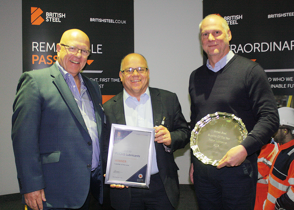 FUCHS wurde von British Steel mit dem "Lieferant des Jahres"-Award ausgezeichnet