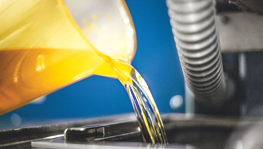 Automated production: computer-controlled pumps and valves secure the right mix.